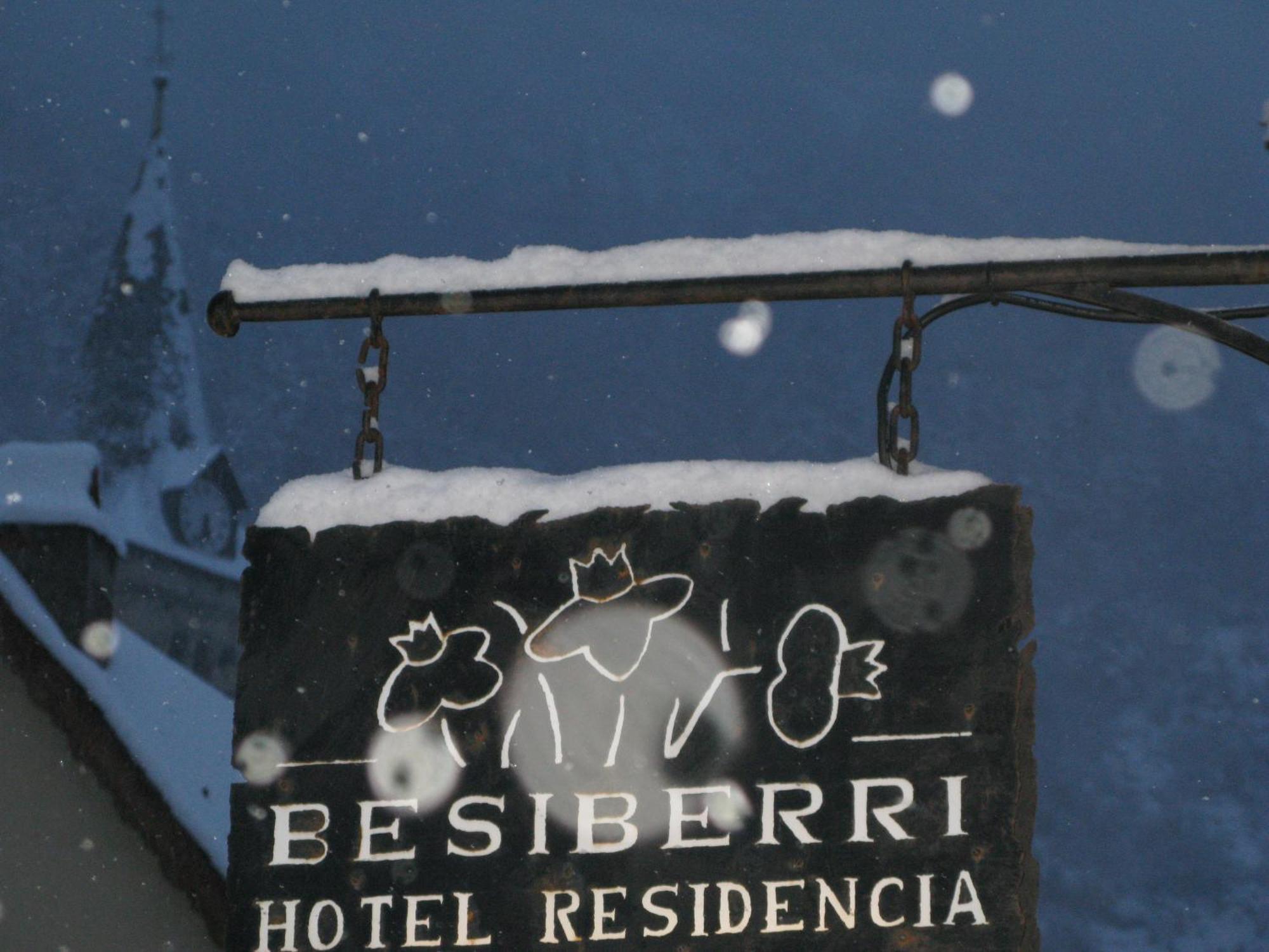 Besiberri Hotel Arties Exterior foto